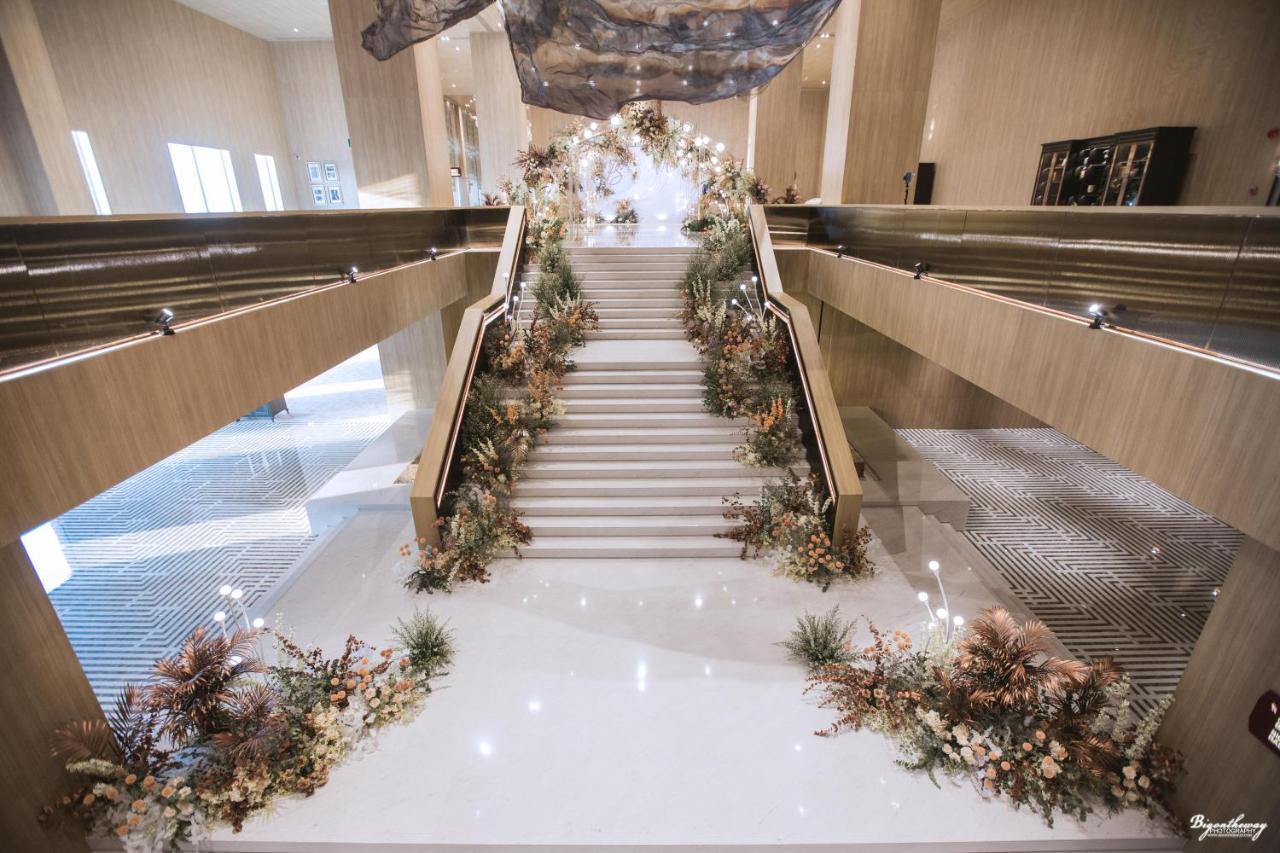 Grand Richmond Stylish Convention Hotel Nonthaburi Buitenkant foto