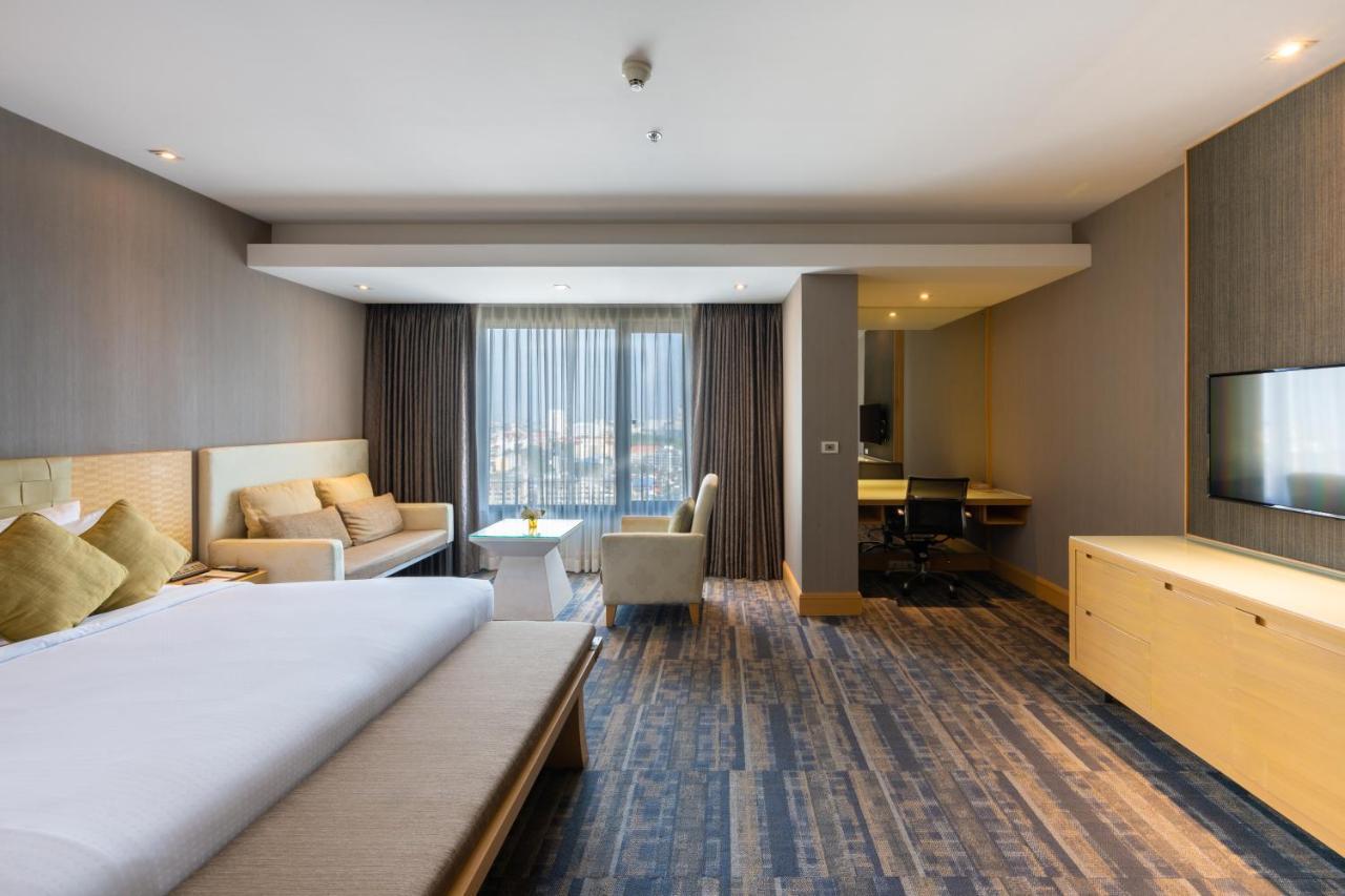 Grand Richmond Stylish Convention Hotel Nonthaburi Buitenkant foto